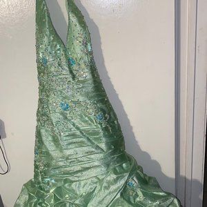 Green Mermaid Halter Formal Prom Dress